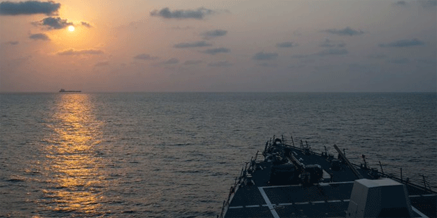 CENTCOM: �ran, H�rm�z Bo�az�'nda ABD sava� gemileri ile ticari gemilere sald�rd�