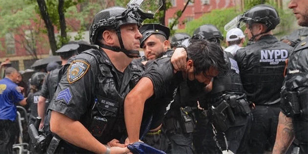 ICE polisleri ABD'li kad�n� vurdu