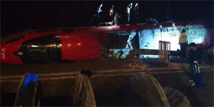 �spanya'n�n g�neyinde iki h�zl� tren �arp��t�: En az 39 �l�<