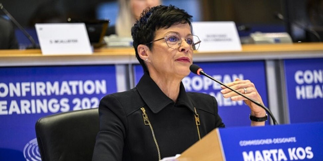 AB KOM�SER� KOS T�RK�YE’DEN KIBRIS ���N ADIM ATMASINI �STED� 