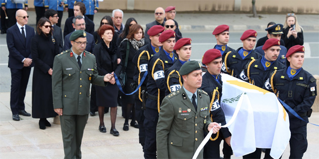 Yorgos Vasiliu i�in cenaze t�reni d�zenlendi