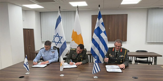 L�DERLERDEN SONRA ASKERLER DE �MZALADI 