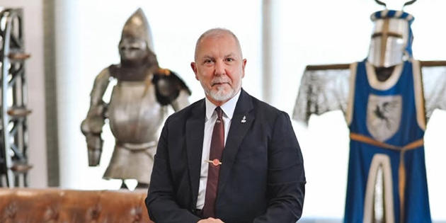 Akp�nar, bas�n-yay�n ve medya kurulu�lar�n�n yeni y�l�n� kutlad�