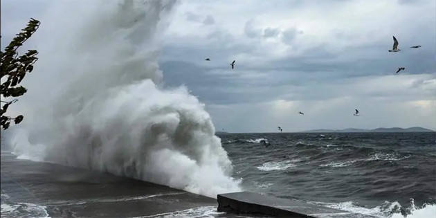 Denizlerde f�rt�na devam ediyor