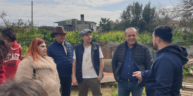 Atao�lu, “Ada �ocuklar�” dizisinin �ekim setine giderek gen�lerle bir araya geldi