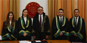 Yeni atanan yarg��lar yemin ederek g�reve ba�lad�