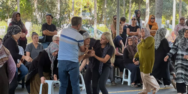 Gemi kazas�nda �len G�lcan G�rel'in cenazesi Mersin'de defnedildi