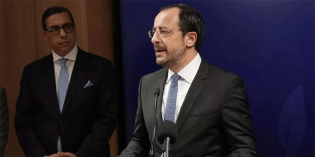 Alithia: Hristodulidis 'BM'nin plan�n� iletecek' s�ylemleri 'g�l�n� bir siyasi �arp�tma'