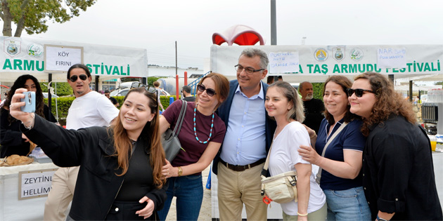 Erh�rman, 8. Kar��yaka Ta� Armudu Festivali’ne kat�ld�