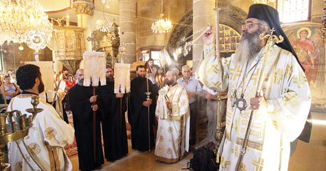 http://www.starkibris.net/resimler/haber/03092010/mamas.jpg