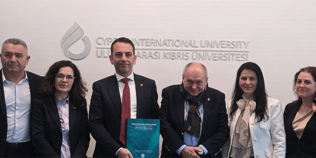 UK�, Romanya’dan gelen akademik heyeti a��rlad�