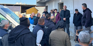 CTP heyeti, G�nyeli–Alayk�y Belediyesi At�lyesi �al��anlar�n� ziyaret etti