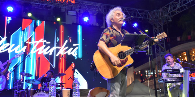 Girne Arkn Group Fest 25 kapsamnda Yeni Trk konser verdi