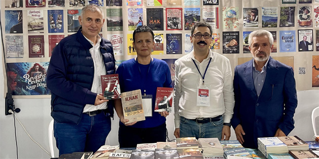 Gazeteci Karaman, Kocaeli Kitap Fuar'nda okurlarla bulutu