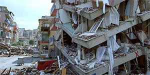 D�nya genelinde do�al afet kaynakl� �l�mlerin yar�s�ndan fazlas�na depremler yol a��yor