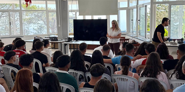 “Yapay Zeka ile Gelece�e Haz�r Ol” seminerleri ba�lad�