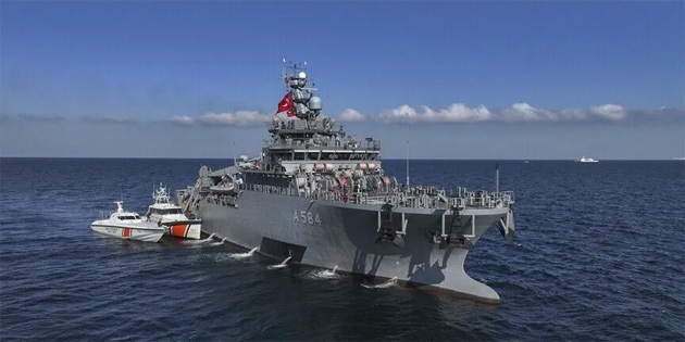 Silivri a��klar�ndaki kazada batan geminin bulundu�u b�lgedeki �al��malar s�r�yor