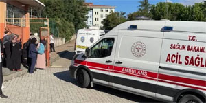 �stanbul Ba�ak�ehir'de ortaokulda b��akl� sald�r�: 3'� a��r 8 ��renci yaral�