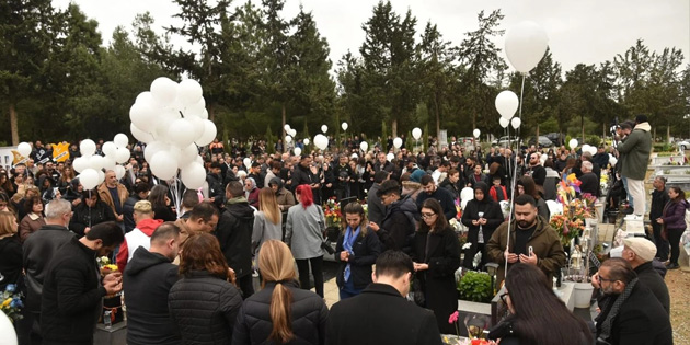 BEYAZ BALONLARI ADALET ���N G�KY�Z�NE BIRAKTILAR 