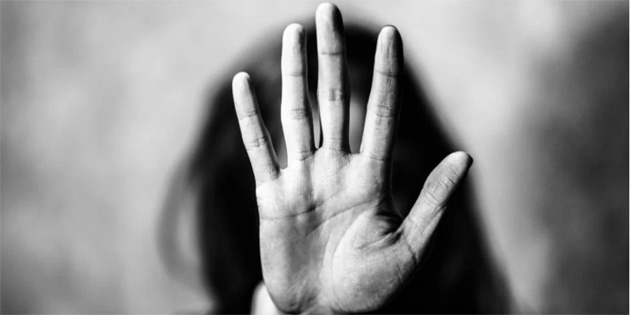 KADINA Y�NEL�K ��DDET ARTIYOR 