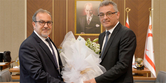 Erhrman, Kemal Saraolu Lsemili ocuklar ve Kanserle Sava Vakf heyetini kabul etti