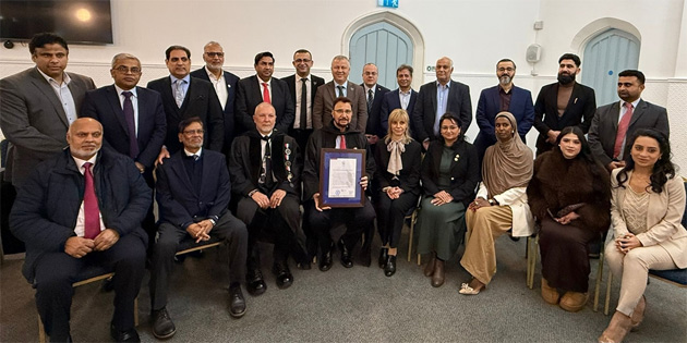 GA’den Afzal Khan’a onursal doktora