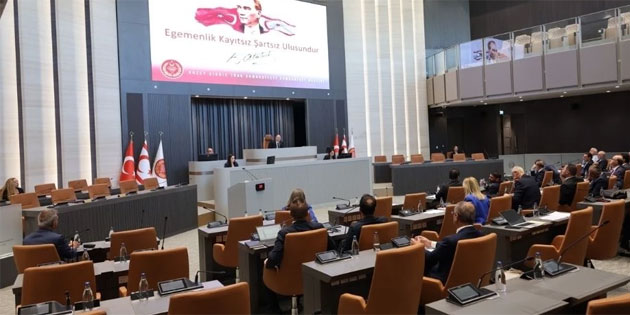 Cumhuriyet Meclisi Genel Kurulu topland�: 6 Aral�k se�im karar� g�ndemde