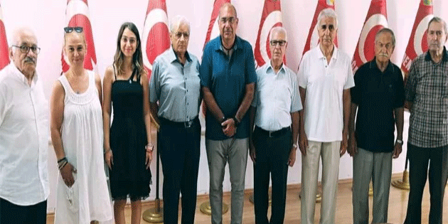 Bar Harekt Komutanlarndan Demirel'in olu, gelini ve torunundan TMT Mcahitler Dernei'ne ziyaret