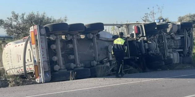 BETON M�KSER� YOLA DEVR�LD� 