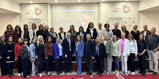 G�KAD, “Siyaset ve Liderlik Okulu” e�itim program�n�n ���nc�s�n� ba�latt�