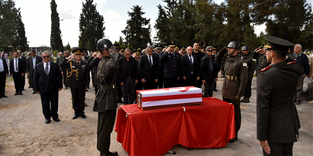 1964 y�l�nda kaybolan �ehit Re�at Ahmet askeri t�renle defnedildi