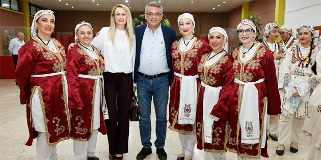 Erh�rman K�br�s T�rk Halk Danslar� Federasyonu 11. Halk Danslar� ��leni'ne kat�ld�