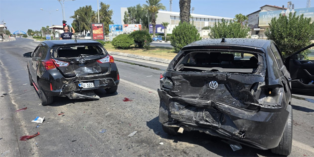 TRAFIK KAZASINDA D�RT KI�I YARALANDI 