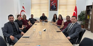 Hemireler ve Ebeler Birlii'nden, Merkezi Cezaevi’nde greve balayan hemirelere ziyaret