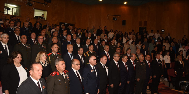 Ulu nder Atatrk, AKM’de dzenlenen trenle anld