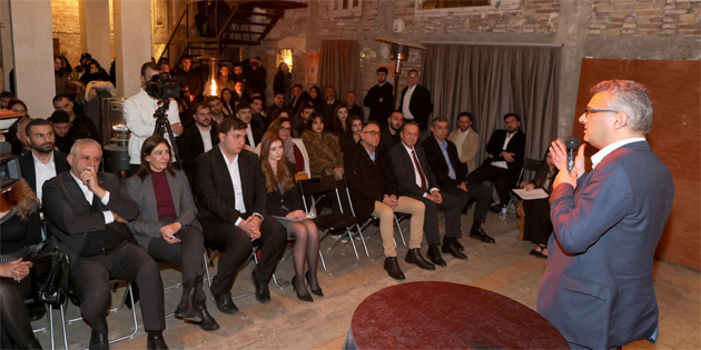 Erh�rman: '�yi ki vars�n�z, iyi ki bizim neslin ezberlerini bozuyorsunuz' 