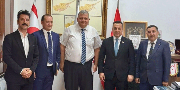 Vakflar daresi, Azerbaycan heyetini arlad