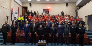 KKTC’den gazeteciler, Ankara’da d�zenlenen sava� muhabirli�i e�itimine kat�l�yor