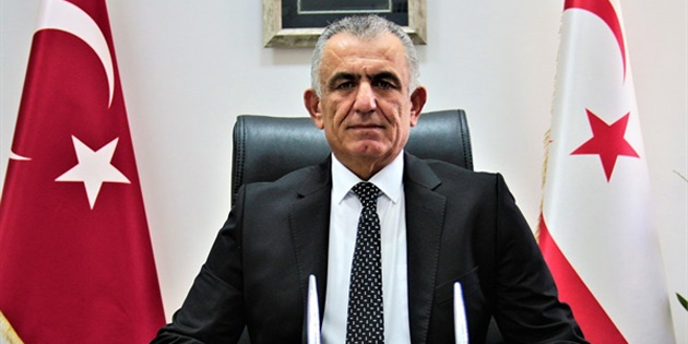 �avu�o�lu Dr. Faz�l K���k i�in anma mesaj� yay�mlad�