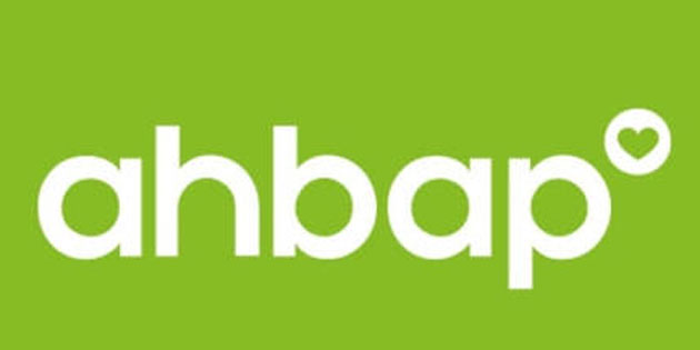 'Ahbap Derne�i ad�na toplanan ba���lar�n ��phelilerin hesaplar�na aktar�ld���' iddias�na 17 g�zalt� daha