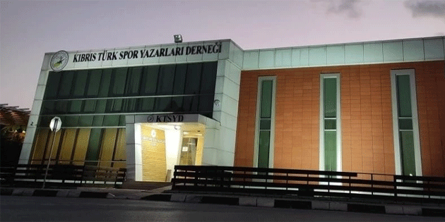 Spor Yazarlar Dernei ile Futbol Federasyonu arasnda ipler gerildi