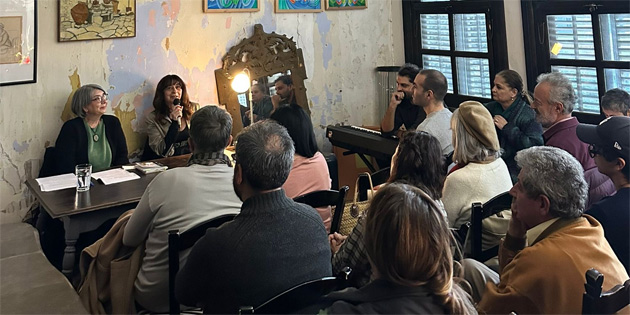 Nee Yan’n iirleri Rstem Kitabevi’nde drt dilde seslendirildi