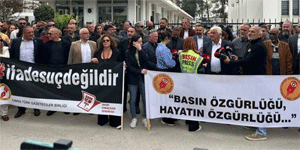 Ba�bakanl�k �n�nde eylem