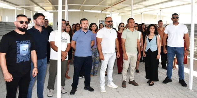 Orta Eitim retmenler Sendikas, Eitim Bakann okullardaki eksiklikler nedeniyle istifaya ard