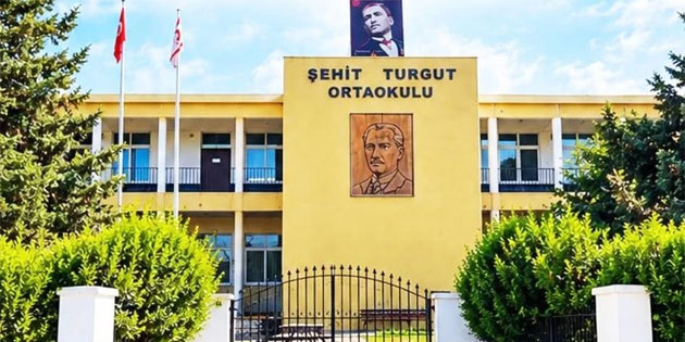 �ehit Turgut Ortaokulu’nda suya eri�im �cretsiz: ��rencilere termos da��t�ld�