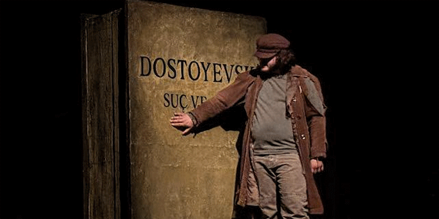 Be�parmaklar Tiyatro Festivali’nde “Raskolnikov” sahnelendi 