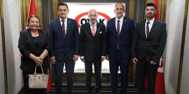 ��i�leri Bakan� O�uz, Ankara’da Emekli Korgeneral Zekai Aksakall�'y� ziyaret etti