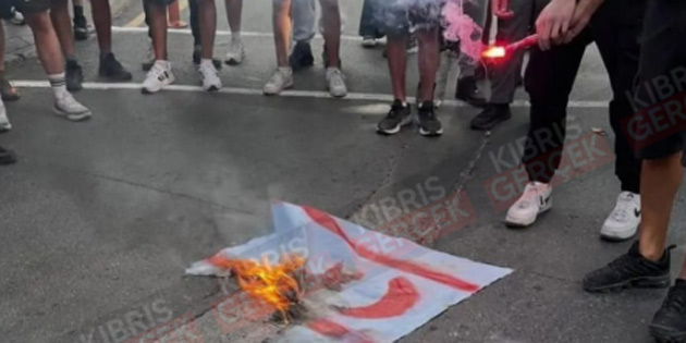 RUMLAR SELANK’TE DE KKTC BAYRAINI YAKTI! 