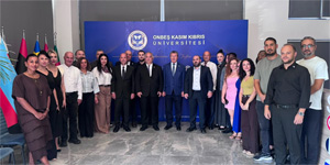 Ba�bakan �nal �stel, Onbe� Kas�m K�br�s �niversitesi’ni ziyaret etti