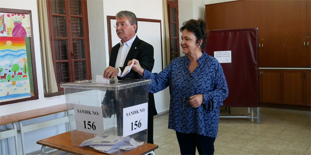 Babakan stel oyunu kulland 